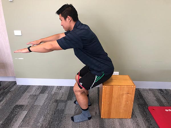 Squats with Theraband 1