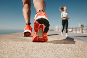 Running shoes, tread, upper and mid sole